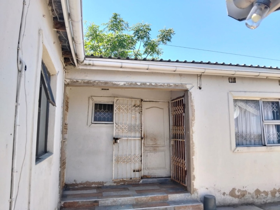 8 Bedroom Property for Sale in Mdantsane Nu 6 Eastern Cape